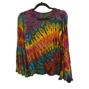 Colorful Tie-Dye Women's Long Flowy Sleeve Top